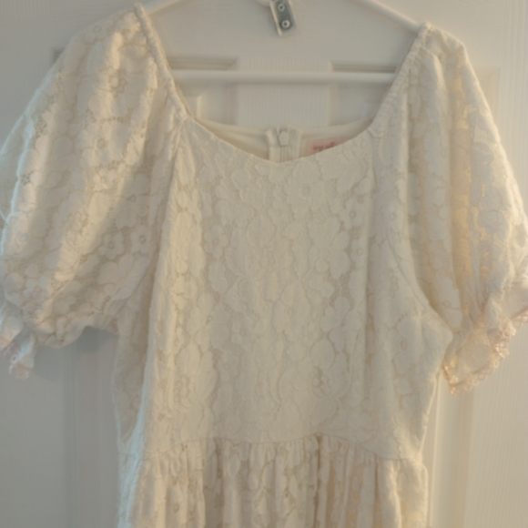 Ivy City Co Secret Garden In Lace Maxi Dress - Picture 2 of 8